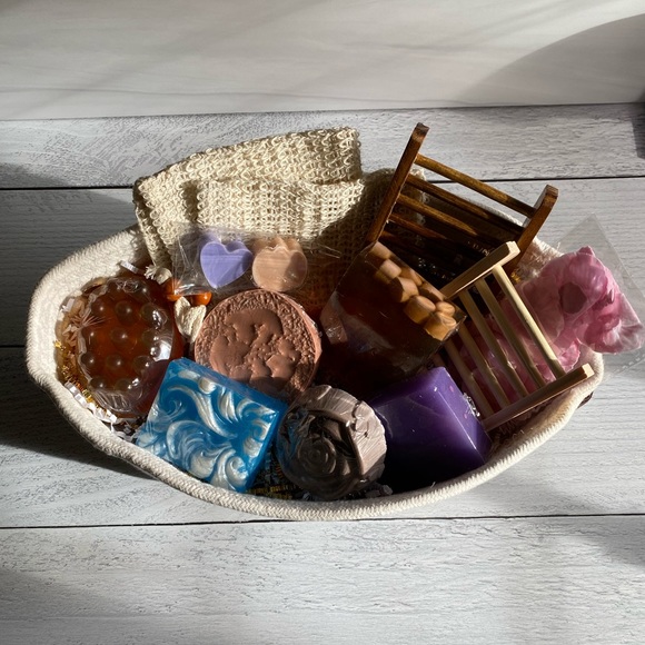 Soap Gift Basket, White Oval Woven Rope, Handmade Soaps ( PRICE IS FIRM ) - Picture 9 of 9